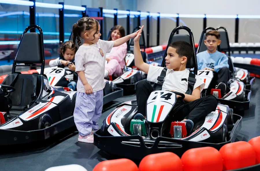 TRAIN A FUTURE PILOT!